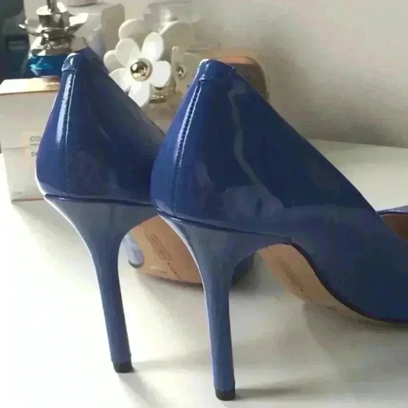 Vince Camuto Caelyn Patent Leather Pump SZ5M/35 - Picture 5 of 7